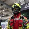 für den letzten Messetag in der Woche haben wir euch unsere Eindrücke von den Einsatz Anzügen auf der Interschutz zusammengestellt eine große Auswahl von verschiedenen Herstellern ist dabei sowohl auch bekannte wie @texport6168, @SGARDSchutzkleidung oder auch andere Hersteller aus dem asiatischen Bereich aber was darf bei jedem Brandeinsatz nicht fehlen das Atemschutzgerät dort waren wir auf dem Stand bei @DraegerDE und bei @msasafety auf dem Stand von @Haix-group wir gerne auch ein paar Eindrücke für euch eingefangen das Problem war nur dass dort immer laute Musik gespielt wurde und wir keinen Raum hatten um dort ein paar Eindrücke einzufangen
#Interschutz #hannover #Messe
#interschutz2022 #Feuerwehr #Polizei #THW #DRK #DLRG
#deutschland112 #d112
@interschutz7101
©Deutschland 112/Hamburg - 6/2022 - Hannover - Canon Eos R5 24-105mm f/4.0-7.1
___________________________________________________________________________
Ein "Like/Daumen hoch" bedeutet nicht, das ein Schaden- oder - youtube